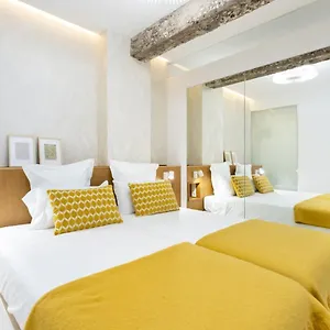https://apartamentos-plaza-del-charco-i.in-canary-islands.com